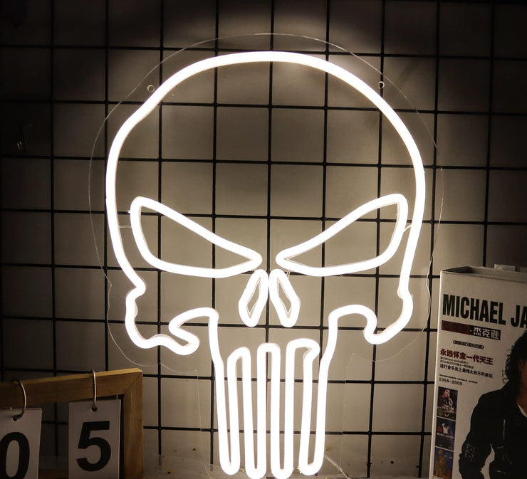 *2 Skull Styles, an LED Neon Red Flaming Eyes & a Creative White Light Molded Atmosphere Decoration