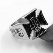 Stainless steel skull ring greased