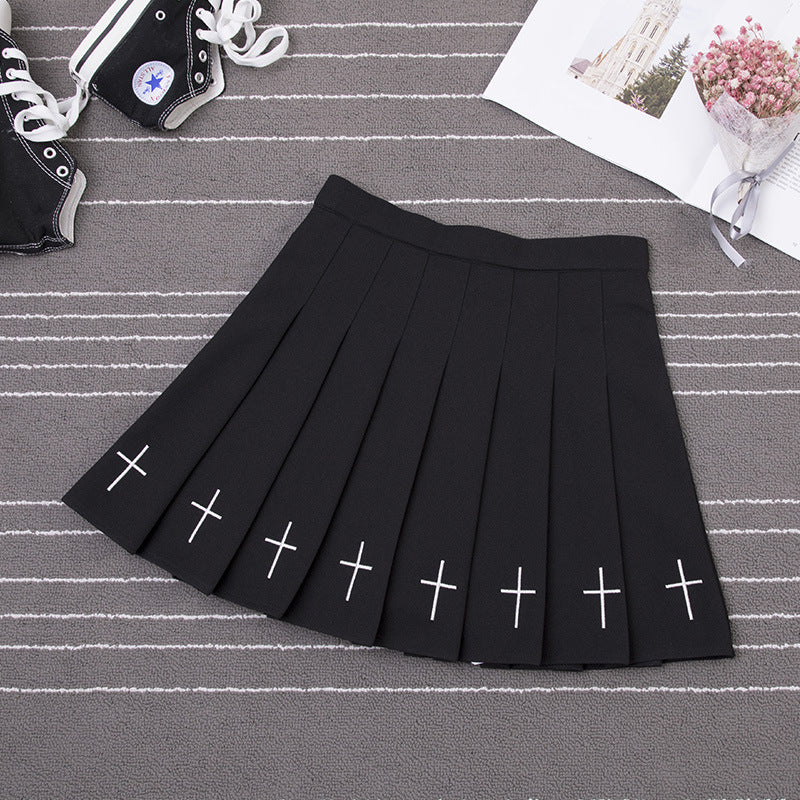 Pleated embroidered skirt