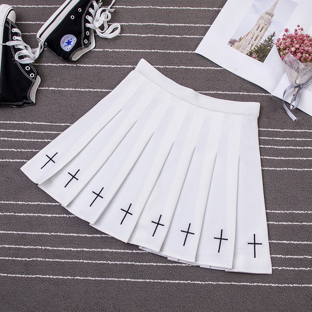 Pleated embroidered skirt