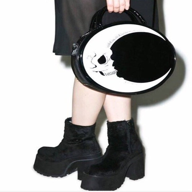 Meniscus Skull Moon Round Diagonal Leather Bag