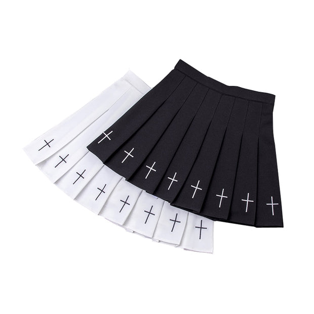 Pleated embroidered skirt